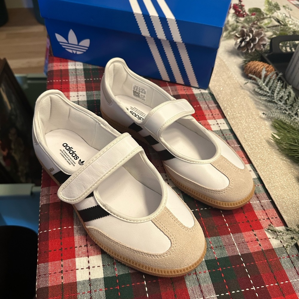 Adidas Samba Janes - White and Tan Flats with Black Stripes - Picture 2 of 14